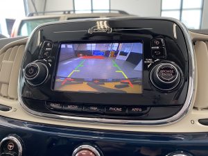 Fiat 500 met camerabeeld weergave Originele radio Fiat 500 u connect
